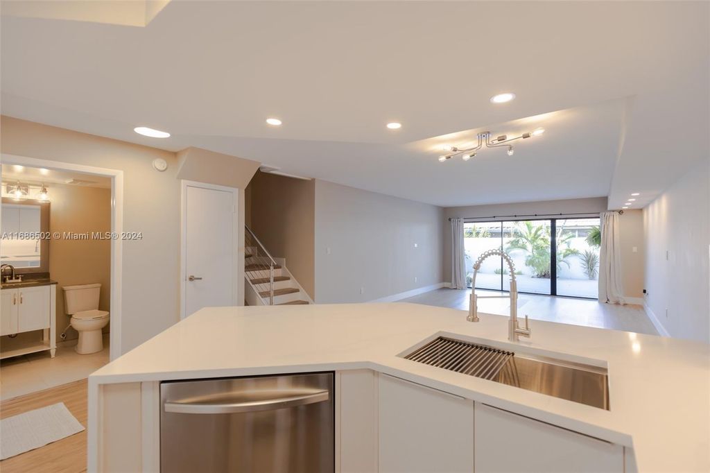 32545c335c4ecfa09e57d39cecf3054f P F.jpg